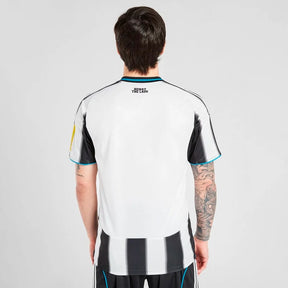 Camisa Newcastle United 2025/26 Home – Versão Torcedor