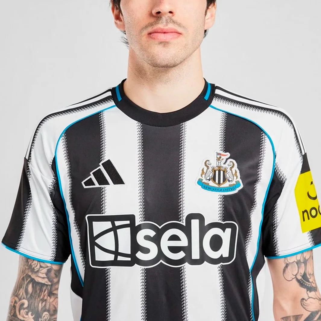 Camisa Newcastle United 2025/26 Home – Versão Torcedor