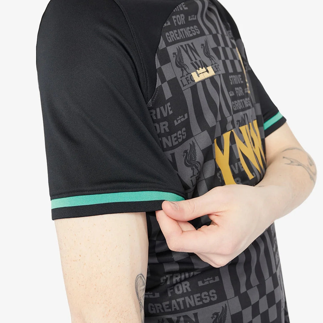 Camisa Nike LeBron James Liverpool FC 2024/25 I Torcedor