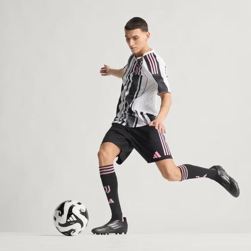 Camisa adidas Juventus FC 2025/26 I Jogador