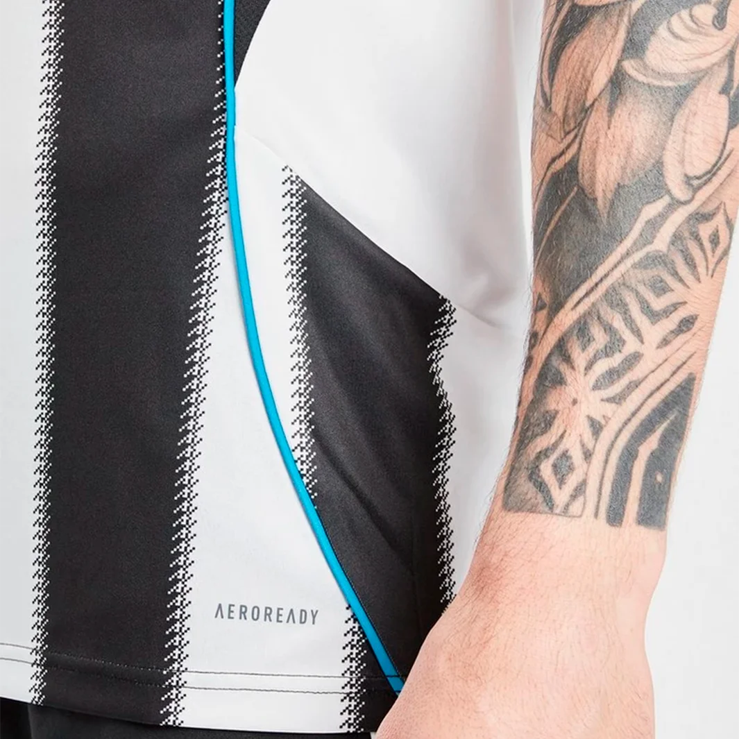 Camisa Newcastle United 2025/26 Home – Versão Torcedor